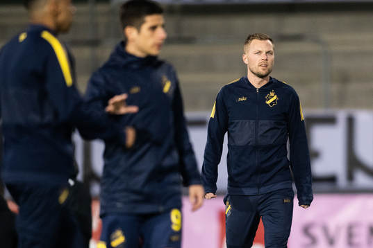 s Sebastian Larsson