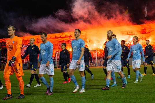 Malmö FFs spelare gör entré