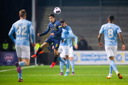 s Nicolas Stefanelli och Malmö FFs Erdal Rakip