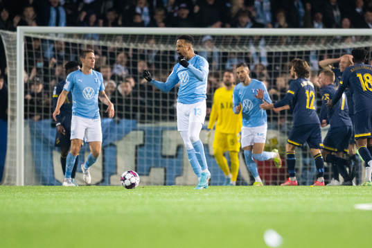 Malmö FFs Martin Olsson jublar