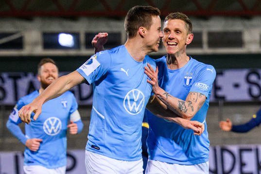 Malmö FFs Niklas Moisander jublar med Sören Rieks