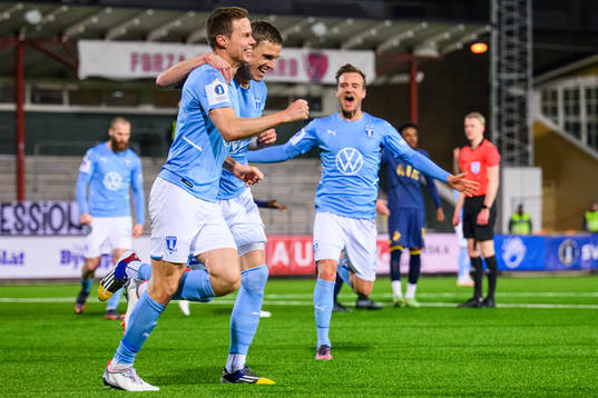 Malmö FFs Niklas Moisander jublar med Sören Rieks