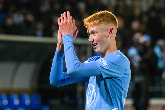 Malmö FFs Hugo Larsson tackar publiken