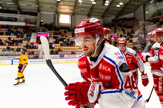 Timrås Pontus Åberg jublar