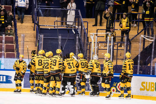 Skellefteås spelarna jublar