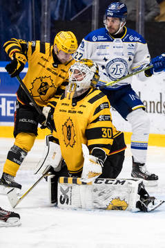 Skellefteås målvakt Gustaf Lindvall och Skellefteås