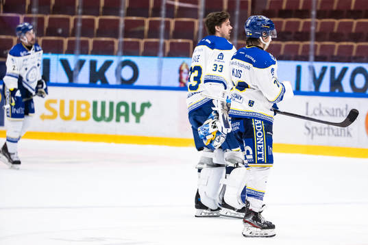 Leksands Justin Kloos och målvakt Axel Brage deppar
