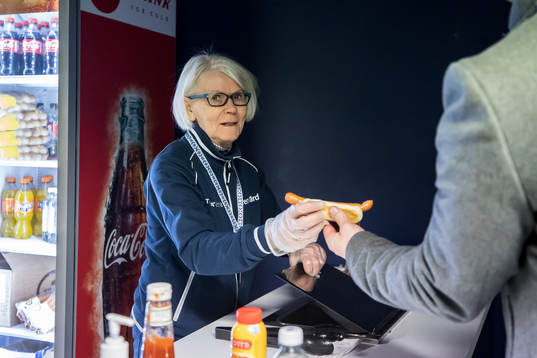 Ulla Hallin på Press fiket i Tegera Arena