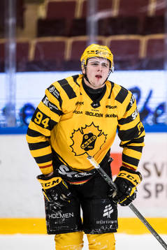 Skellefteås Linus Karlsson har ont