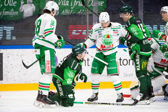 Rögles Dennis Everberg, Ryan McKiernan, Färjestads Per