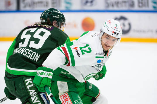 Färjestads Linus Johansson och Rögles Brady Ferguson