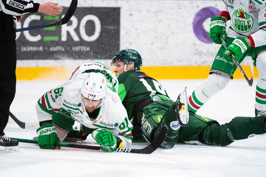 Rögles Ludvig Larsson och Färjestads Victor Ejdsell