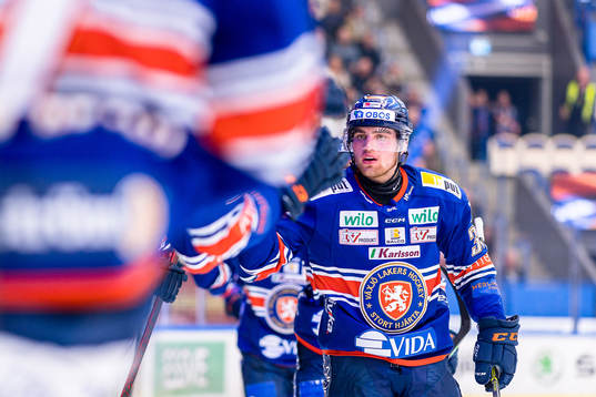 Växjös Glenn Gustafsson jublar