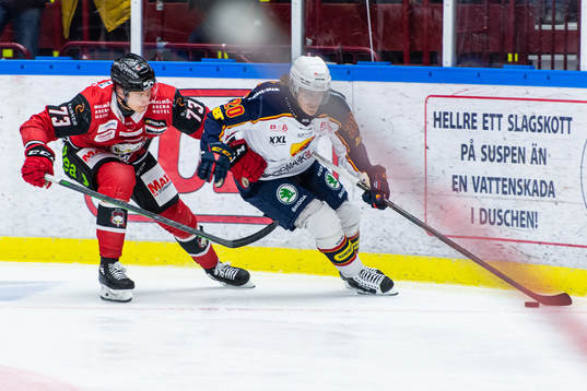 Malmö Redhawks Adam Ollas Mattsson och Djurgårdens Marcus