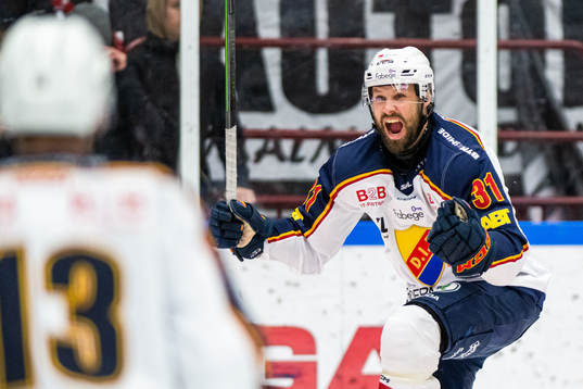 Djurgårdens Dick Axelsson jublar
