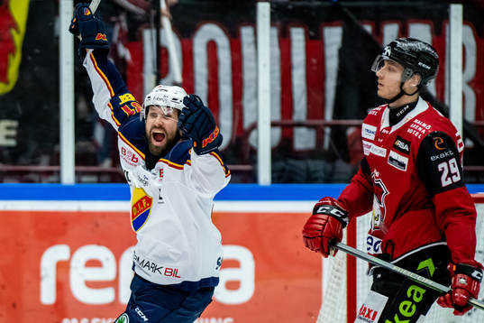 Djurgårdens Dick Axelsson jublar