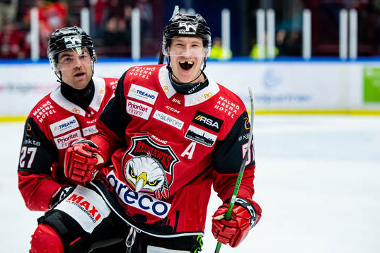 Malmö Redhawks Emil Sylvegård jublar