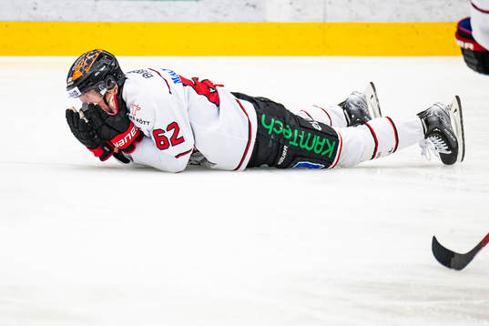 Örebros Robert Leino har ont