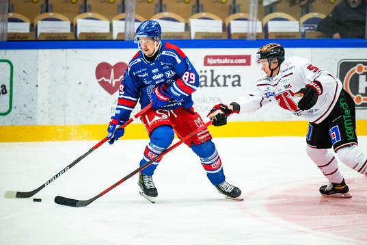 Oskarshamns Patrik Karlkvist och Örebros Gustav Backström