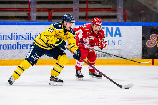 Södertäljes Nikola Pasic och Troja/Ljungbys Joakim
