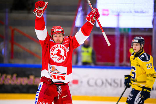 Troja/Ljungbys Carl-Johan Sjögren jublar