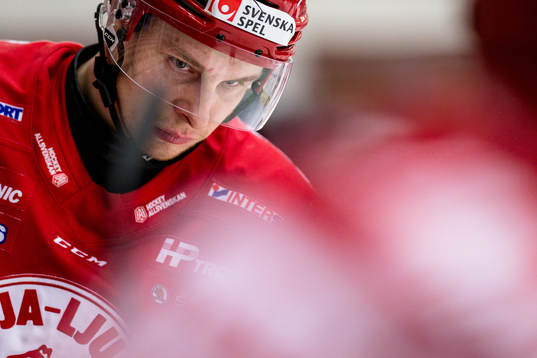 Troja/Ljungbys Julius Vähätalo deppar