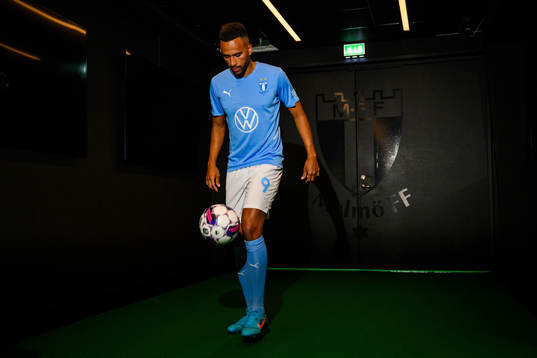 Isaac Kiese Thelin trixar