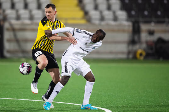 Häckens Even Hovland och Utsiktens Nsima Peter