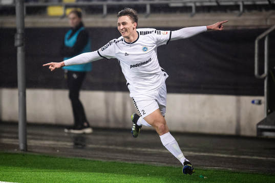 Utsiktens Wilhelm Nilsson jublar