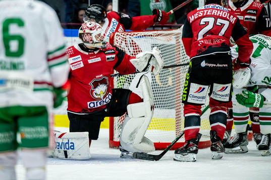 Malmö Redhawks målvakt Daniel Marmenlind deppar