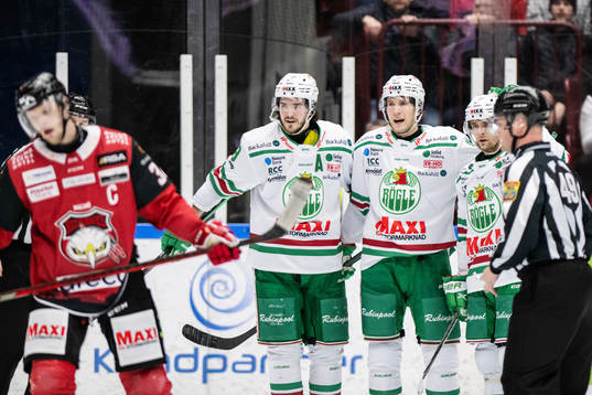 Rögles Adam Tambellini jublar