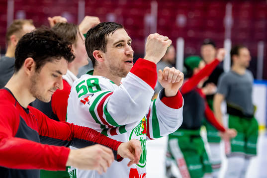 Rögles Ryan McKiernan jublar