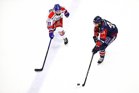 Oskarshamns Brian Cooper och Linköpings Jonas Junland