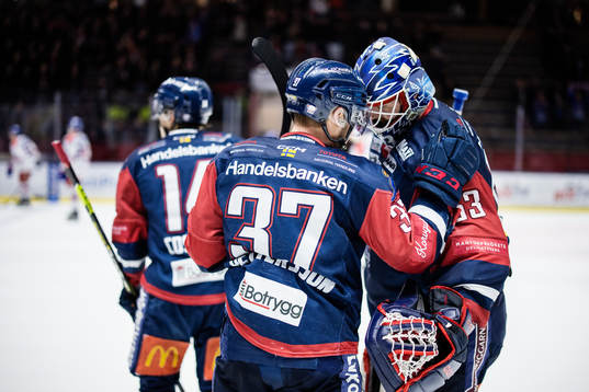 Linköpings Jesper Pettersson och målvakt Marcus Högberg