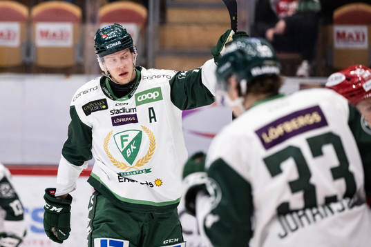 Färjestads Victor Ejdsell jublar