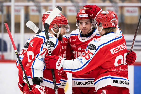 Timrås Viktor Lodin jublar