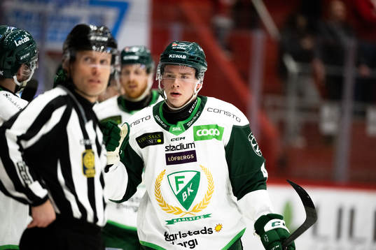 Färjestads Oscar Lawner jublar