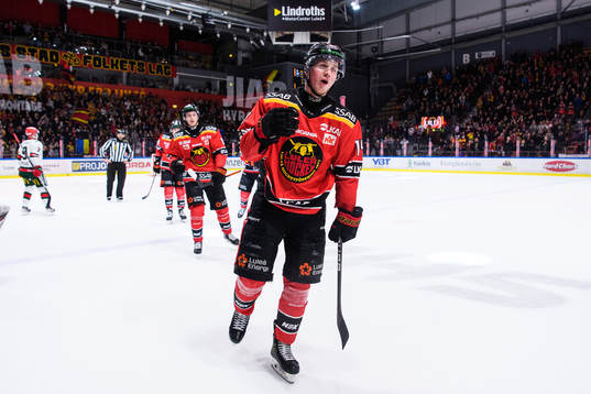 Luleås Jonas Berglund jublar