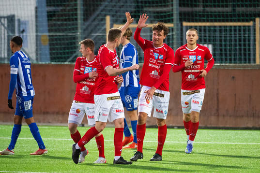 Norrbys Fredrik Lundgren jublar