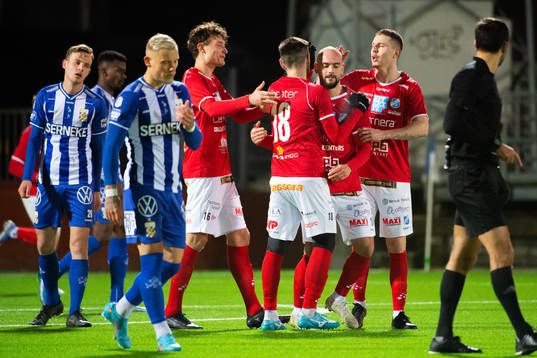 Norrbys Perparim Beqaj jublar med lagkamrater