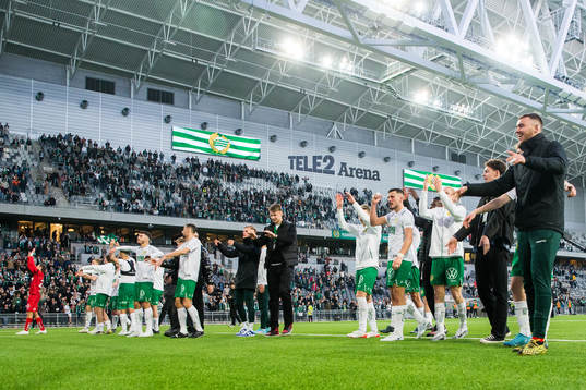 Hammarbys spelare jublar