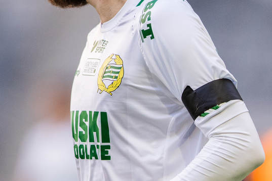 Hammarbys spelare bär sorgeband för att hylla Ronnie