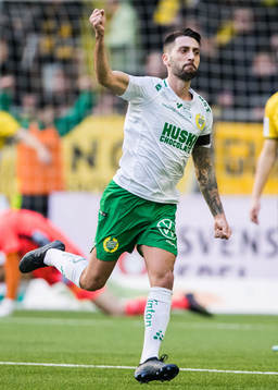 Hammarbys Nahir Besara jublar