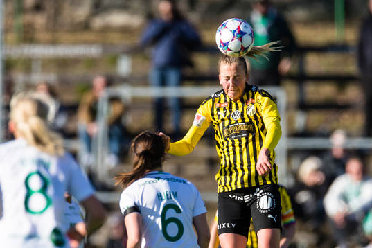 Häckens Julia Karlernäs