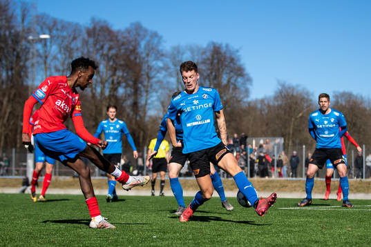 Helsingborgs Taha Ali och Halmstads Andreas Bengtsson