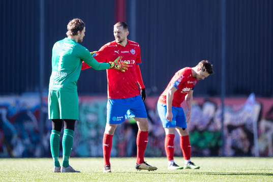 Helsingborgs målvakt Anders Lindegaard och Albert Ejupi