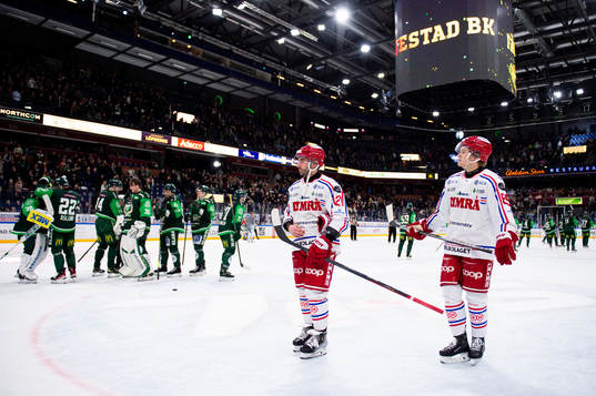 Timrås Joey LaLeggia och Timrås Filip Westerlund deppar
