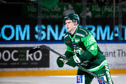 Färjestads Oscar Lawner jublar