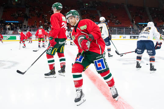 Frölundas Ryan Lasch innan  ishockeymatchen i SHL mellan
