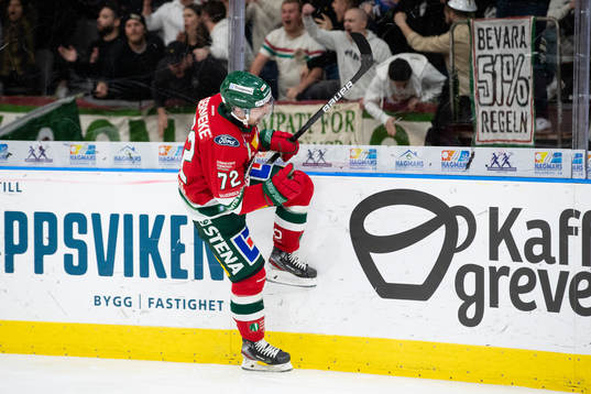 Frölundas Patrik Carlsson jublar